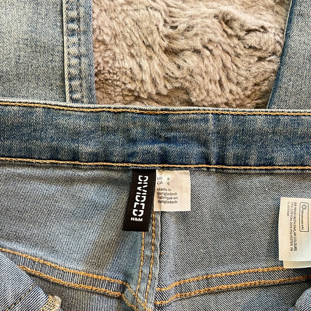H&M High Waisted Jeans - Picture 4 of 5